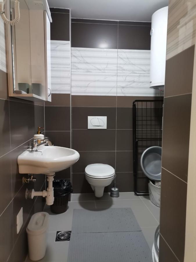 Mdm Apartment *