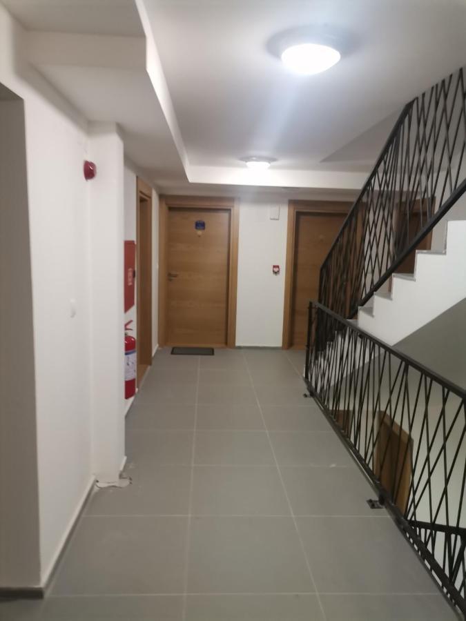 Mdm Apartment *