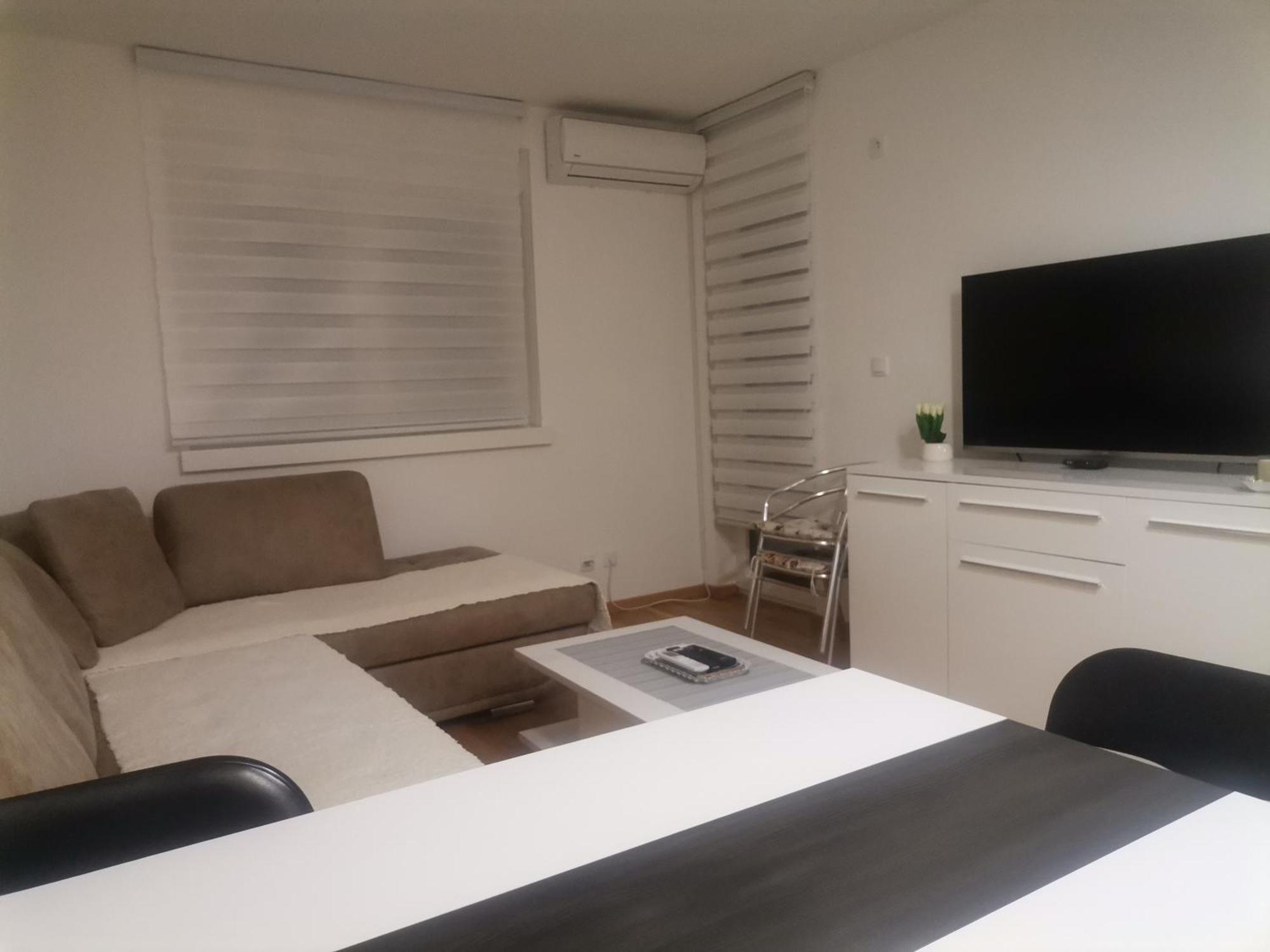 Apartment Mdm