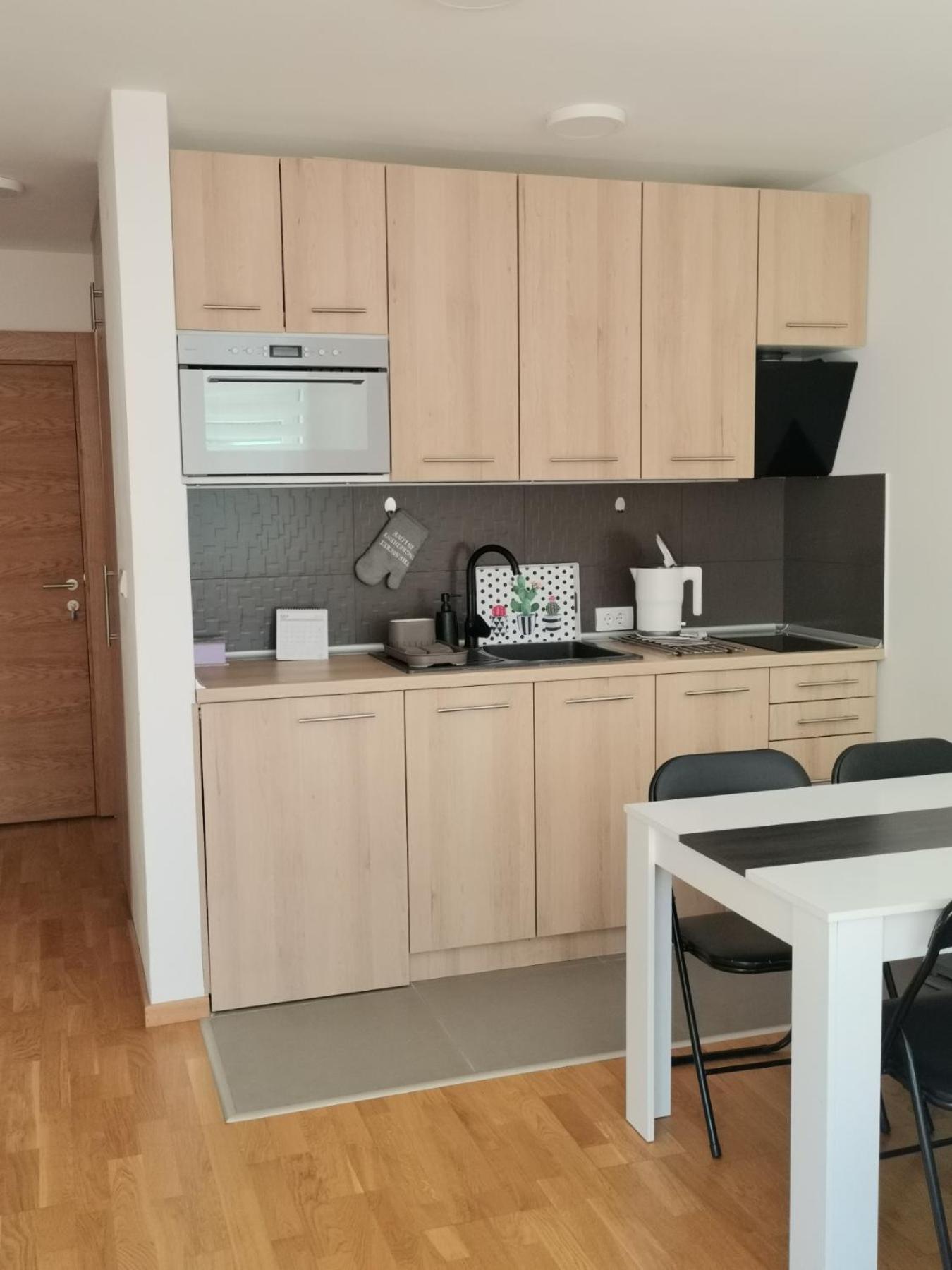 Apartment Mdm